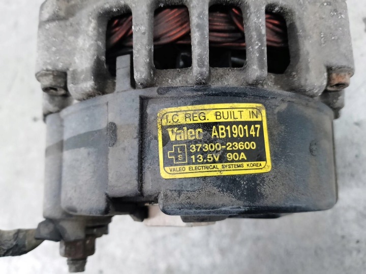 ALTERNATEUR HYUNDAI TRAJET 37300-23600 AB190147 2.0 16V