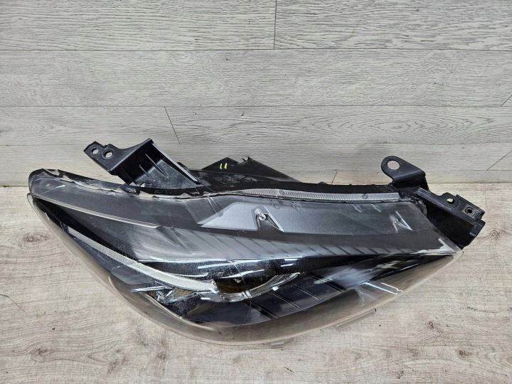 PHARE AVANT DROITE MAZDA CX5 KD31-51030 KD7851030D COMPLÈTE UK