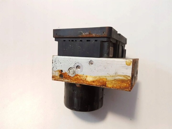 VOLVO XC90 I POMPE ABS 08671225
