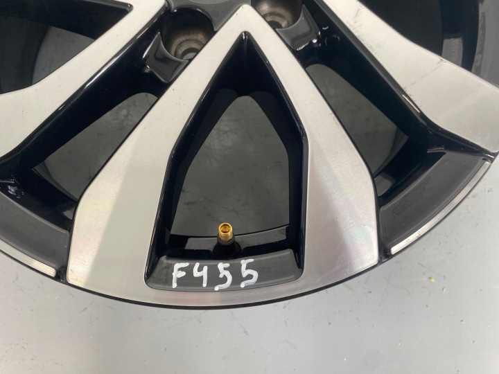 JANTE ALU VW POLO 15'' 2G0601025AA F455