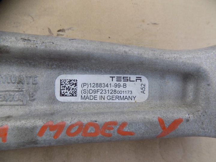 TESLA MODÈLE Y BRAS DE SUSPENSION AVANT AVANT 1288341-99-B BAS INFÉRIEUR LEWY=PRAWY ORIGINAL