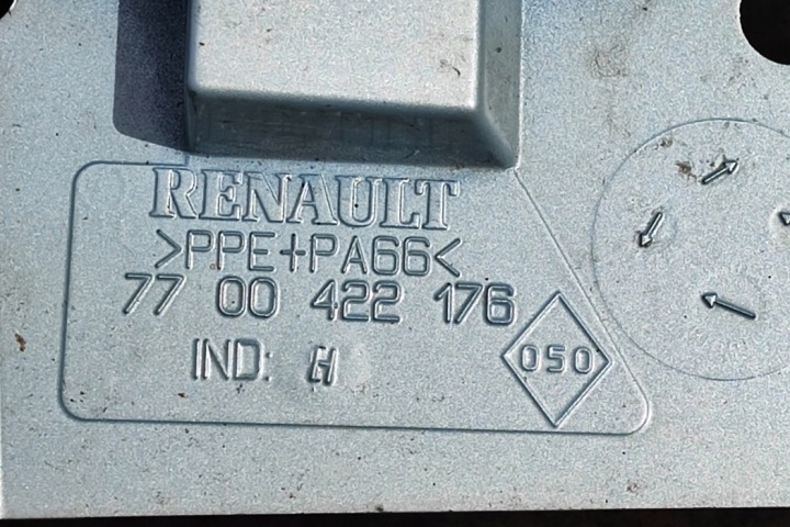 AILE AVANT DROIT RENAULT SCÉNIC I (JA0/1_) 7700422176 1.9L DIESEL 75KW