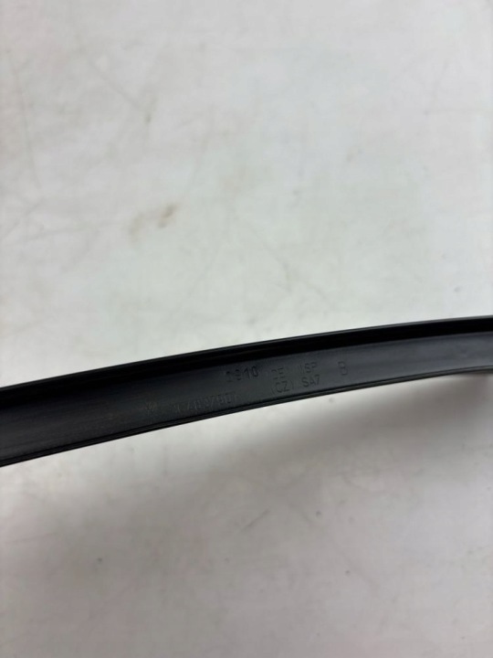VOLKSWAGEN PASSAT B6 2010 MOULURE JOINT D'ÉTANCHÉITÉ VITRES PORTES AVANT