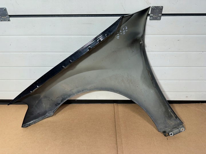 AILE DROIT AVANT AVANT MERCEDES ML W164 6.3 AMG C197