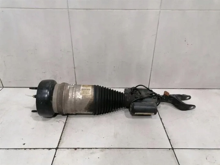 MERCEDES C CLASS W205 SHOCK AMORTISSEUR AVANT A2053204968