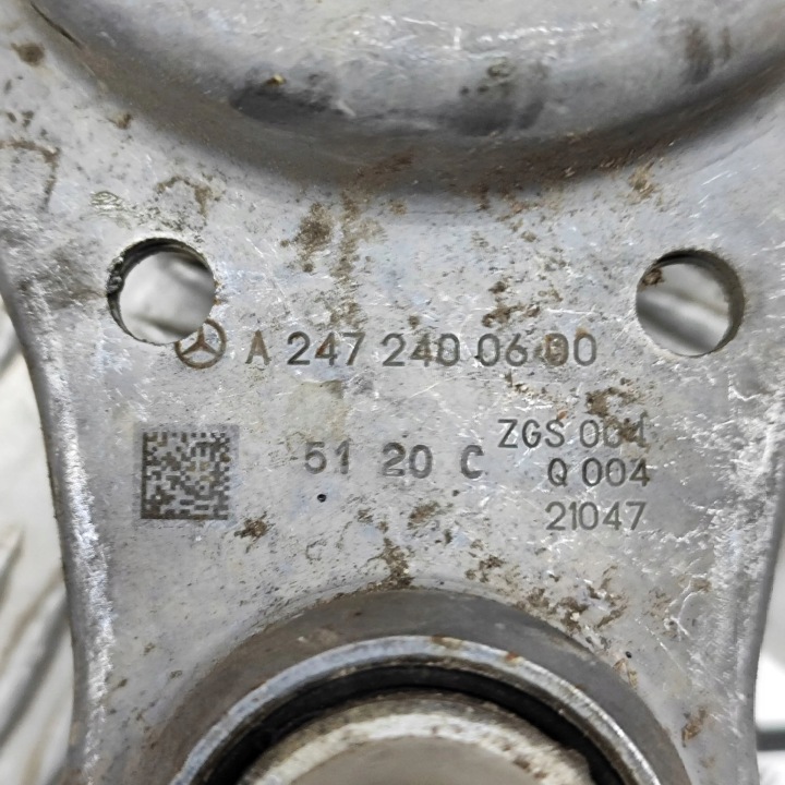 MERCEDES-BENZ B W247 2021 AVEC ARRIÈRE SUPPORT FIXATION MOTEUR