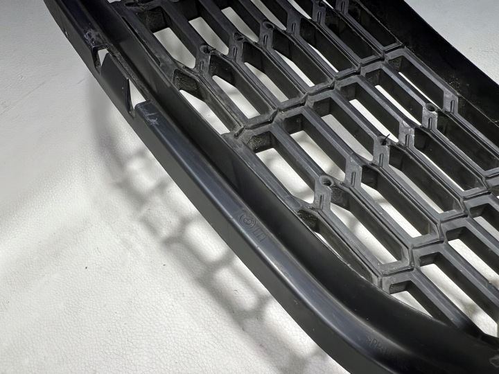 GRILLE GAUCHE PARE-CHOCS AVANT BMW M3 F80 M4 F82 F83 8054301