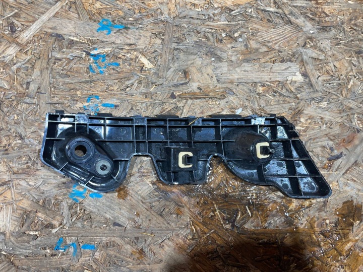 MAZDA CX30 CX-30 19- GLISSIÈRE POIGNÉE FIXATION PARE-CHOCS DROIT ARRIÈRE ARRIÈRE