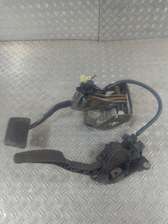 CHRYSLER 300C 04-10 PÉDALES ENSEMBLE 3.0 CRD 04861681AA