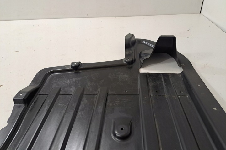 ARRIÈRE CENTRALE PROTECTION CHÂSSIS BMW 9478892 3.0L GASOLINE 2023