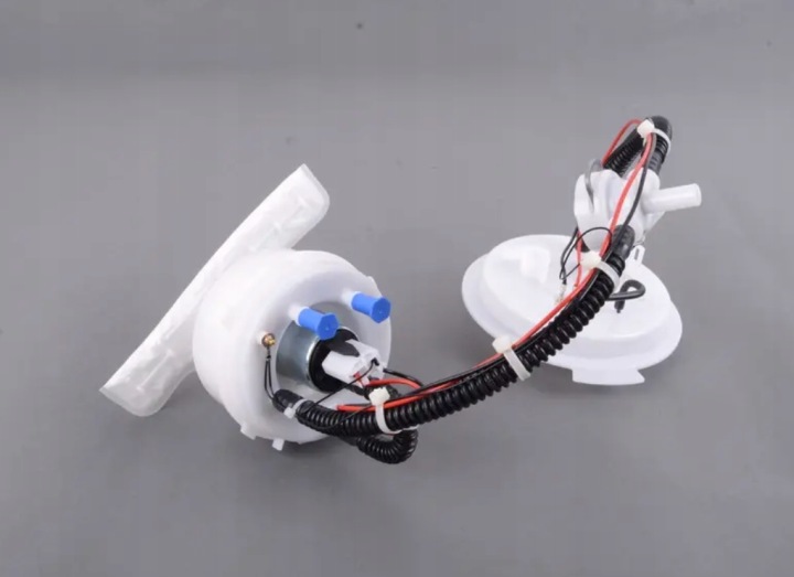 BMW 6 CABRIO F12 FUEL PUMP 16117260636 7260636