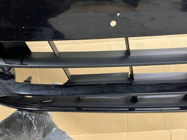 VW PASSAT B8 PARE-CHOCS AVANT 3G0807221 #1137