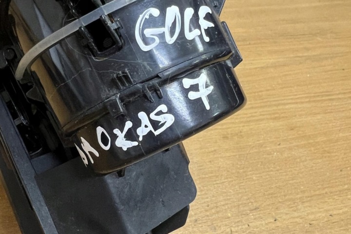 POIGNÉE SUR GODETS VW GOLF VII (5G1, BQ1, BE1, BE2) 1803501474 2018