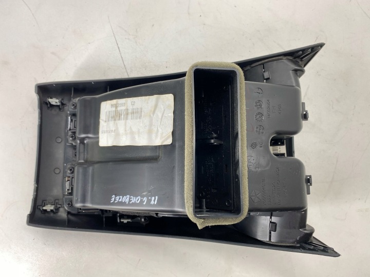 JEEP GRAND CHEROKEE 2018 GRILLE CONDUIT D'AIR ARRIÈRE TUNNELS CENTRAL