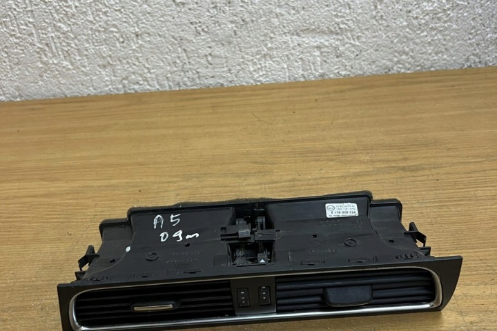 WYPOSARZENIE INTÉRIEUR AUDI A5 (8T3) 8T2820951B DIESEL 2008