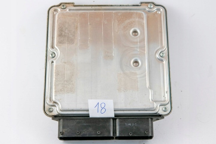 ORDINATEUR CONTRÔLEUR MOTEUR AUDI A3 8P 03G906016CC