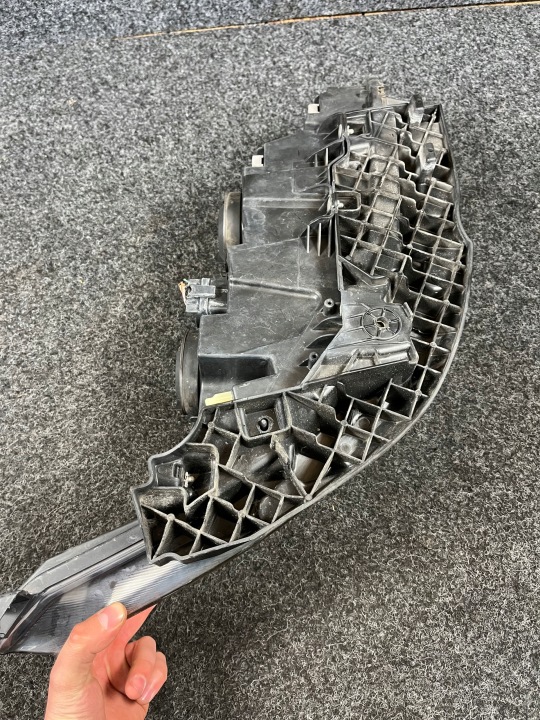 RENAULT LAGUNA II LIFT OE EUROPE PHARE GAUCHE AVANT AVANT