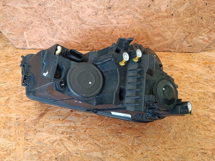 PHARE GAUCHE AVANT EUROPE 57B941015A SKODA KAROQ