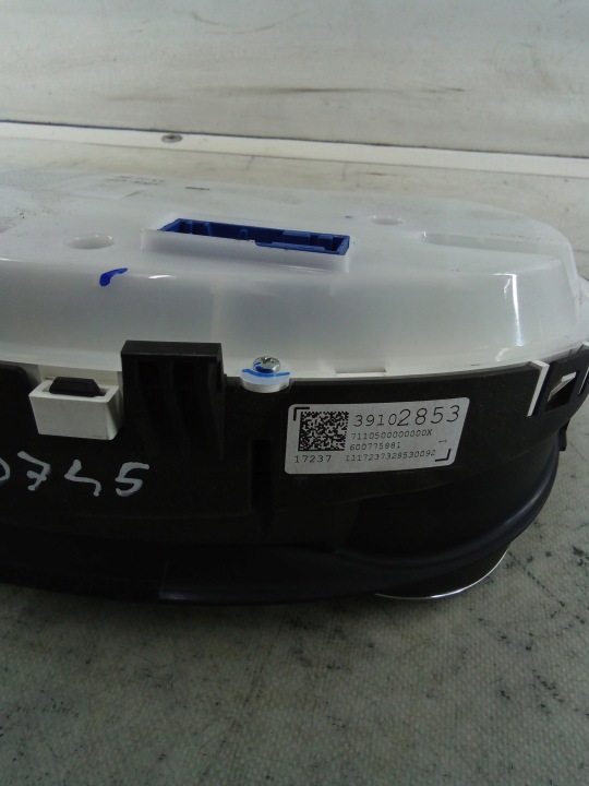 D745 COMPTEUR ASTRA K 1.4B UK 39102853