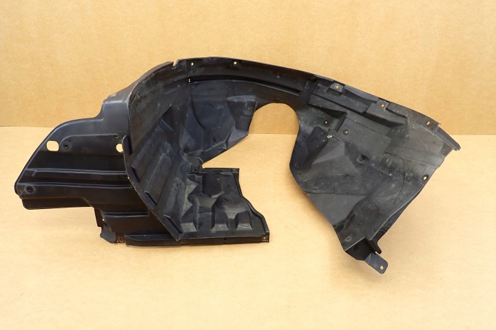 SUZUKI SX4 S-CROSS LIFT 16- PASSAGE DE ROUE PROTECTION GARDE-BOUE AVANT GAUCHE 7232264R OE