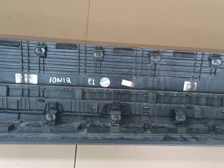 MOULURE PORTES AVANT GAUCHE AVANT GAUCHE HYUNDAI IONIQ 5