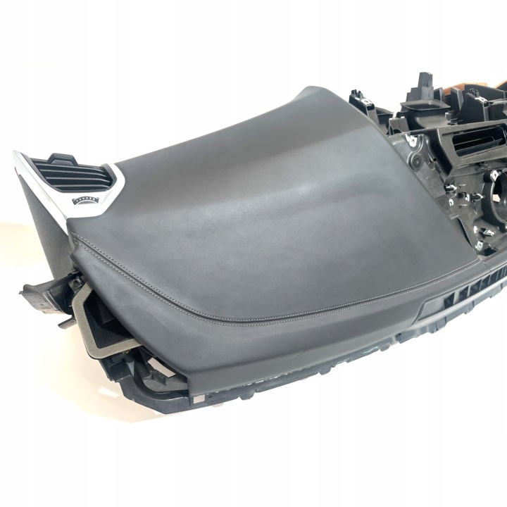 BMW 8 SERIES (G15) (F92) COUPÉ TABLEAU DE BORD AVEC GLOWA VERS GORY