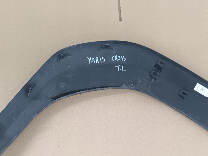 MOULURE ARRIÈRE GAUCHE TOYOTA YARIS CROSS ARRIÈRE GAUCHE