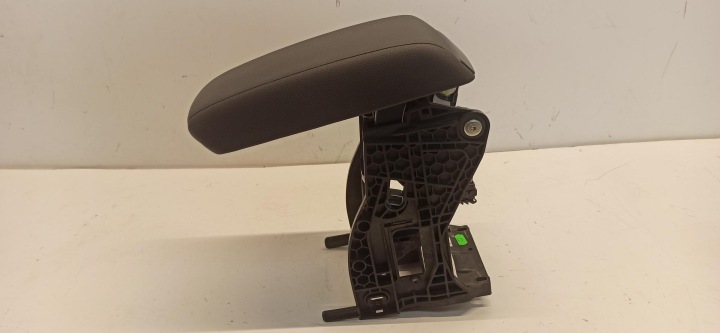 SEAT ATECA ACCOUDOIR TUNNEL 575864207G