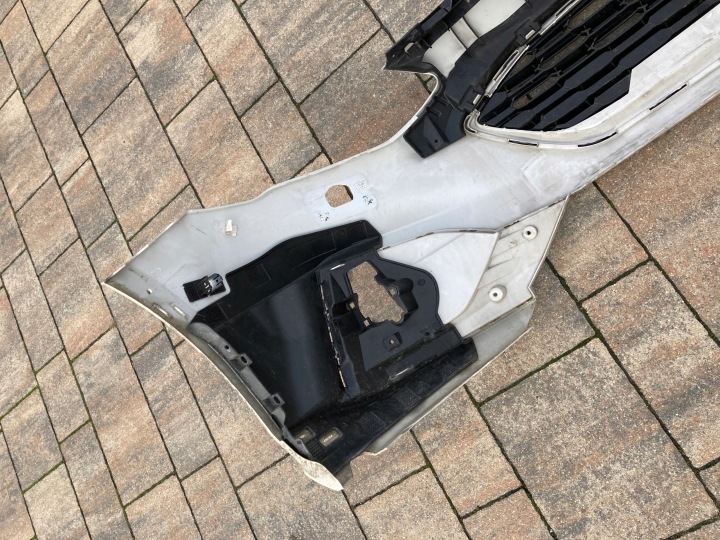 FORD FOCUS MK4 ACTIVE PARE-CHOCS LIFT