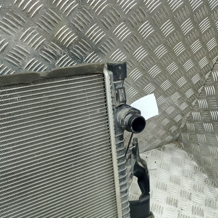 VOLVO V60 2012 RADIATEUR