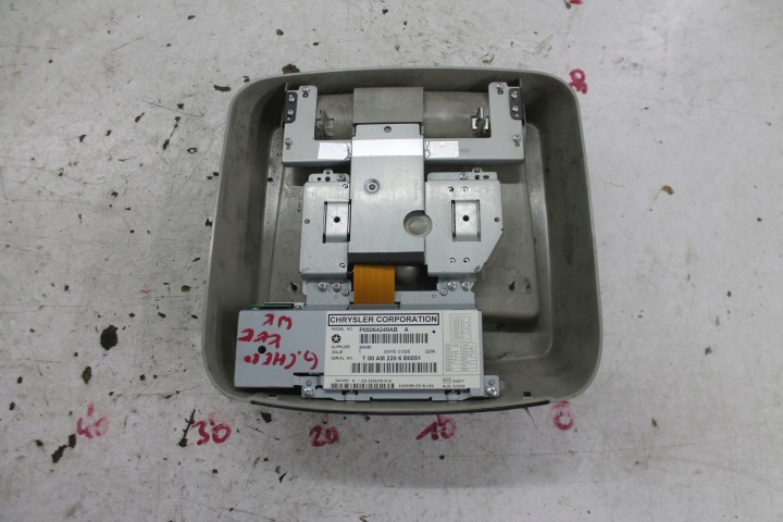 ÉCRAN MONITEUR DVD P05064249AB GRAND CHEROKEE III WK 04-10