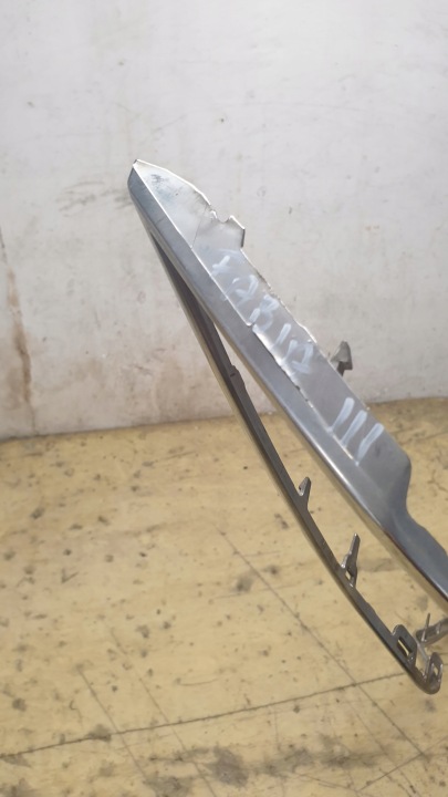 SKODA FABIA III CHROME GRILLE DE RADIATEUR CHÂSSIS 6V0853761