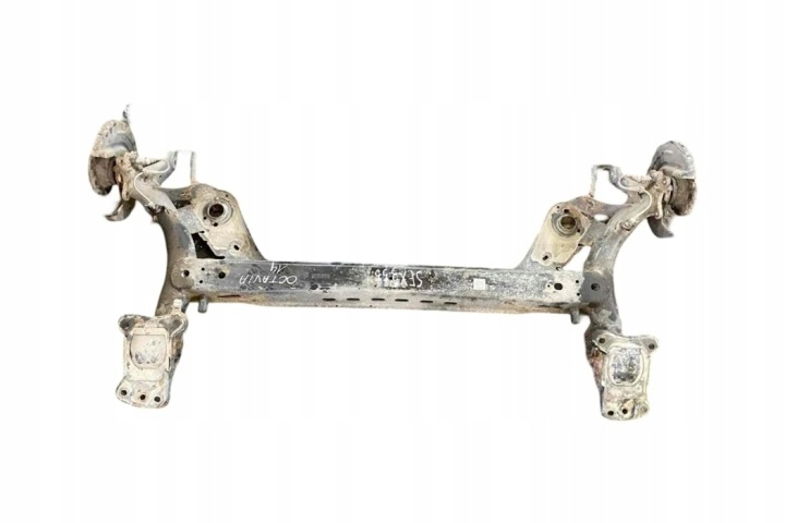 ARRIÈRE PONT SKODA OCTAVIA III (5E3) 5Q0501049R 1.4L GASOLINE 2014
