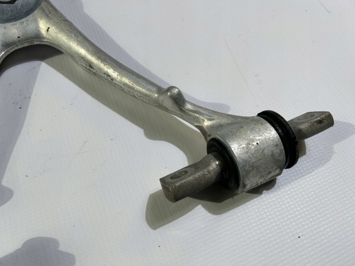 BRAS DE SUSPENSION AVANT AVANT DROIT SUPÉRIEUR CHEVROLET CORVETTE C5 1997-2004