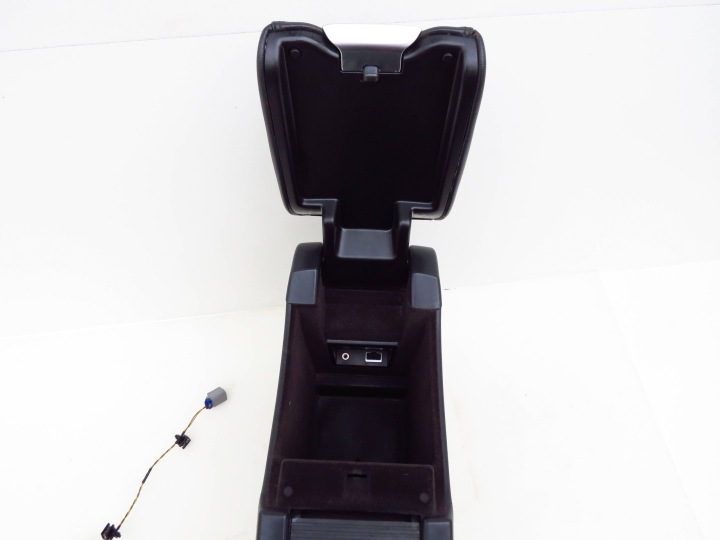 ACCOUDOIR TUNNEL CENTRAL USB AUX INSCRIPTION VOLVO S60 II V60 I 10-18