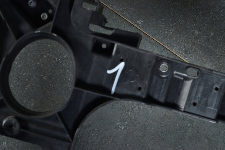 AUDI Q7 4L 2005-2015 RENFORCEMENT AVANT PANNEAU AVANT 4L0805594 ORIGINAL