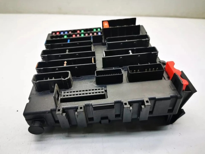 BOÎTE FUSIBLES AVANT SAAB 9-3 VER2 12769679
