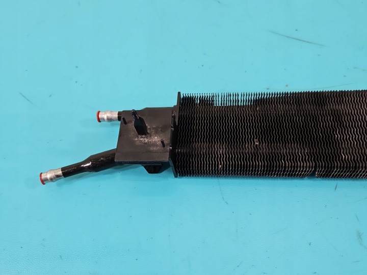 RADIATEUR AMPLIFICATEUR JEEP GRAND CHEROKEE III WK 3.7 V6