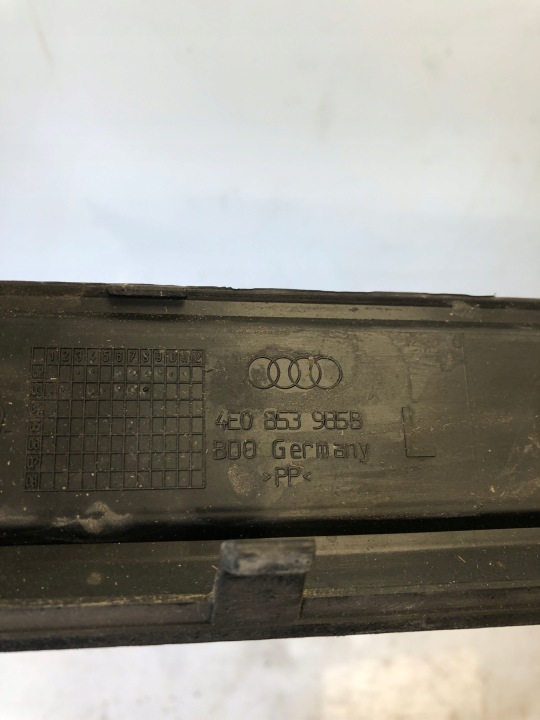 MOULURE BAGUETTES SEUIL AVANT ARRIÈRE AUDI A8 D3 JEU