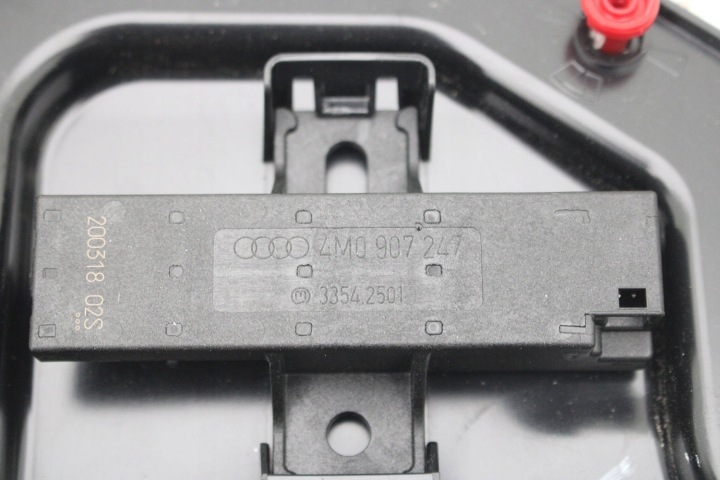 AUDI A8 DOCIAGANIE PORTES DOCIAGI ALLUMAGE 4N0837059 4N0837060 4M1959795J 4