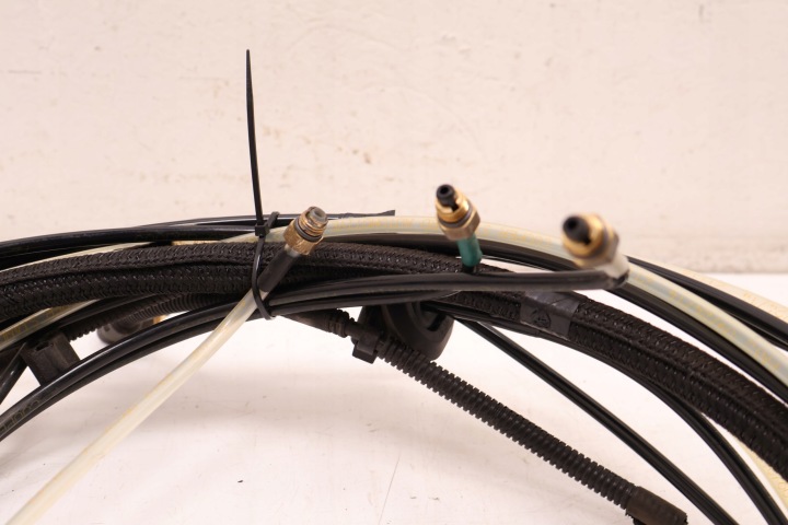 JEEP GRAND CHEROKEE WK2 CONDUITES DE DÉRIVATION SUSPENSIONS PNEUMATIQUE 04877811AD