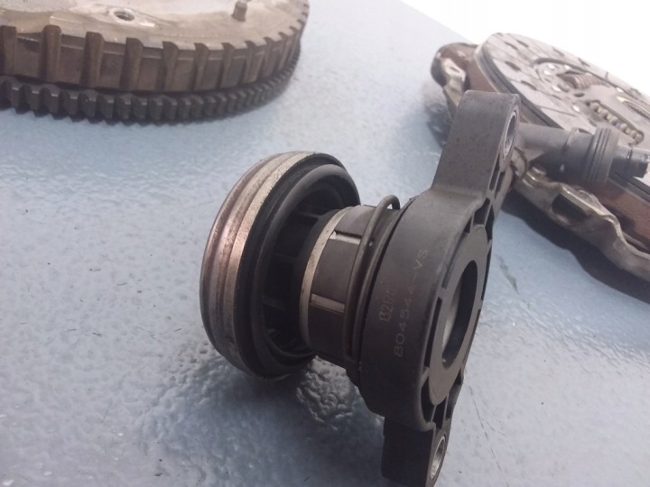 RENAULT MEGANE III 1.5 DCI SZTYWE EMBRAYAGE DISQUE COLLIER 322034210