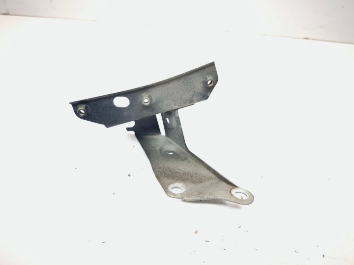 SUPPORT FIXATION GARDE-BOUE DROIT AVANT AUDI A7 4G 4G8821136D
