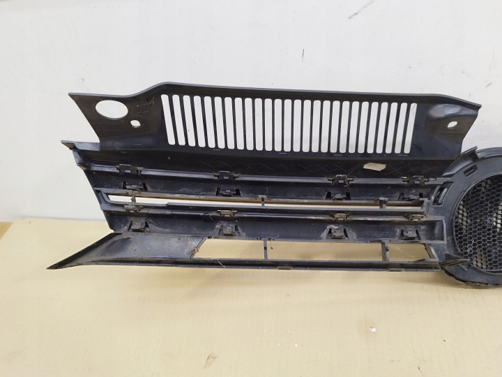 GRILLE CALANDRE PARE-CHOCS AVANT VW GOLF 6 VI 5 PORTES HAYON 2008-2013 5K0853653F