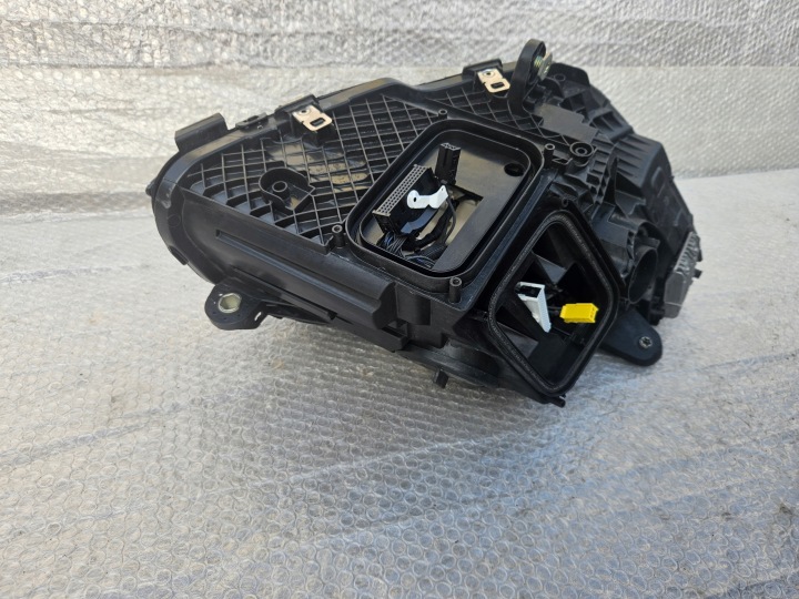 MERCEDES W205 LIFT PHARE AVANT GAUCHE MULTIBEAM LED A2059061506