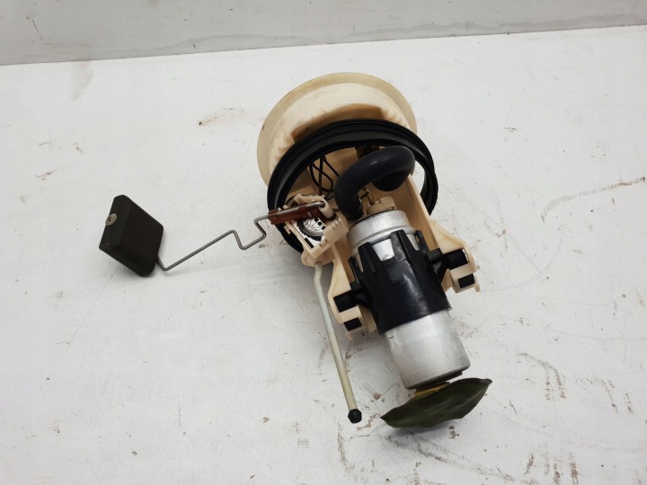 BMW 3 E36 1998 CAPTEUR NIVEAU CARBURANTS