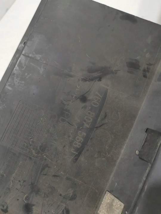 VW TOUAREG 3 III 2019-24 ANNÉE 760807568J SPOILER PARE-CHOCS ARRIÈRE ORIGINAL