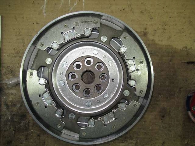 BI-MASSE VOLANT BIMASSE BMW X1 F48 5A3B7C6 NEUF ORIGINAL