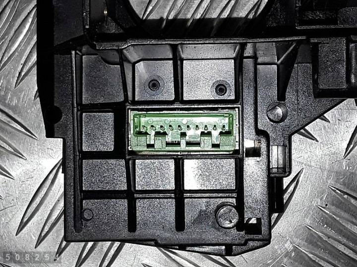 2005 VOLVO V50 ECU P30710344 17D770A