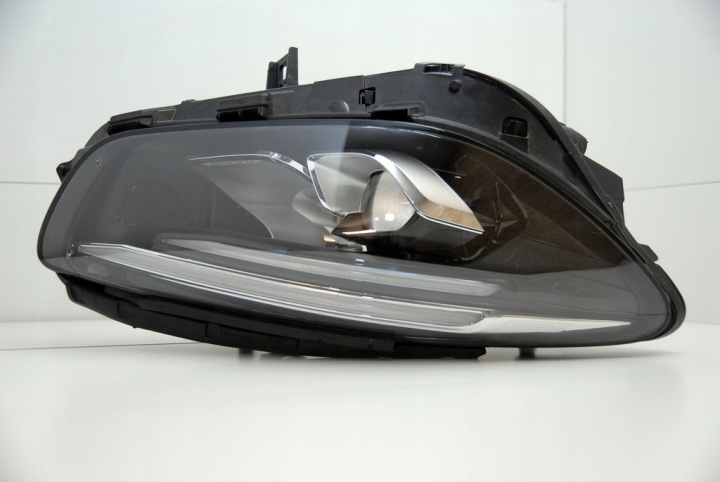 MERCEDES W247 B-KLASA PHARE DROITE LED PERFORMANCE